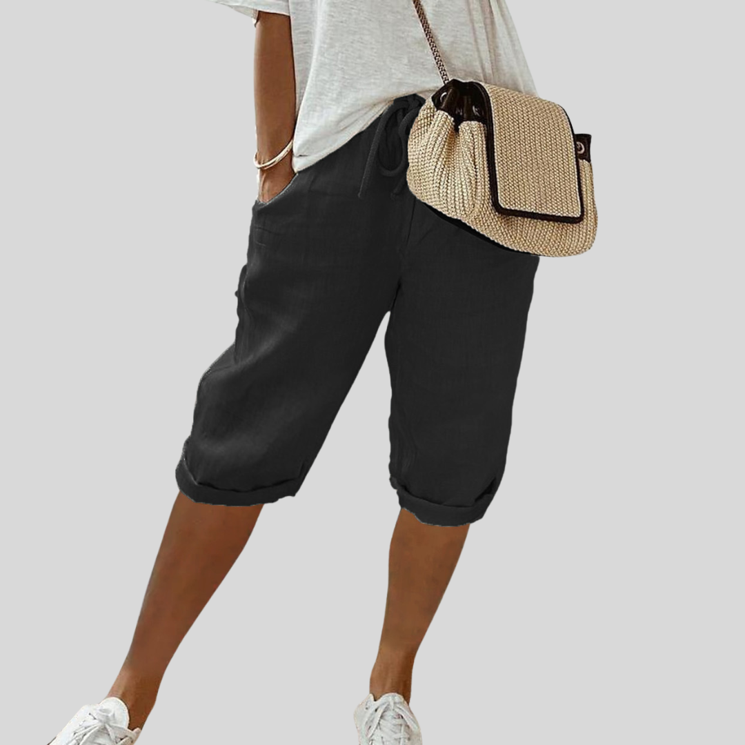 Short Élégant en Tissu Fluide et Confortable