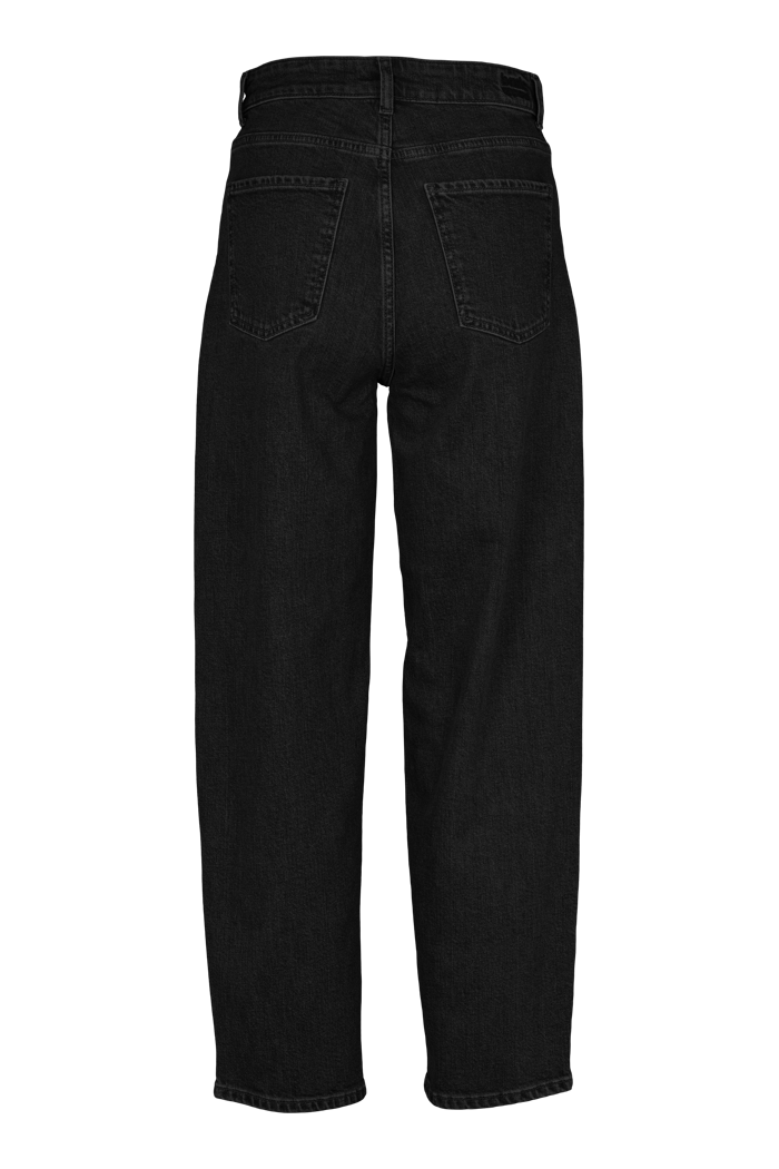 Jean EA Black – Noir