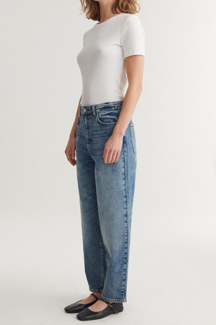 Ea Stone W. – Jean en denim délavé effet stone