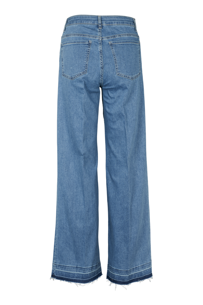 Jean Enya en denim bleu, ourlet frangé