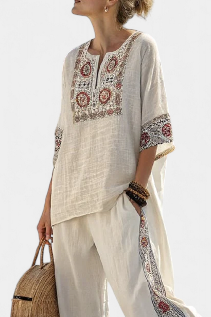 Tameric | Ensemble sophistiqué : blouse brodée écrue et pantalon ample
